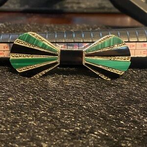 Chic Black and Green Bow Tie Brooch